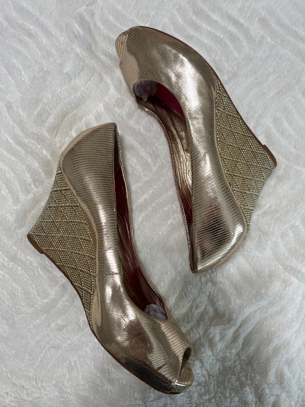 Lilly Pulitzer Gold Peep Toe Wedge Heels Size 8.5 Metallic Snakeskin